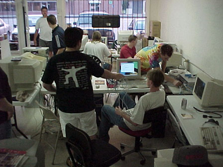 room2.jpg (50667 bytes)
